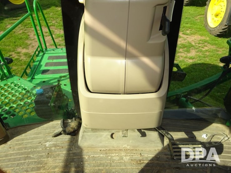 2019-john-deere-r4045-image-91