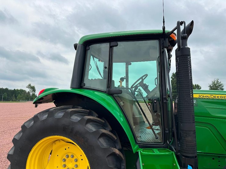 2014-john-deere-6115m-image-26