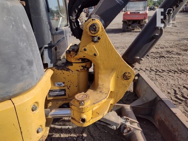 2006-deere-35d-image-25