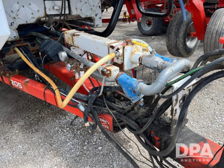 2017-kuhn-gladiator-1205-strip-till-bar-(jn2500)-image-18
