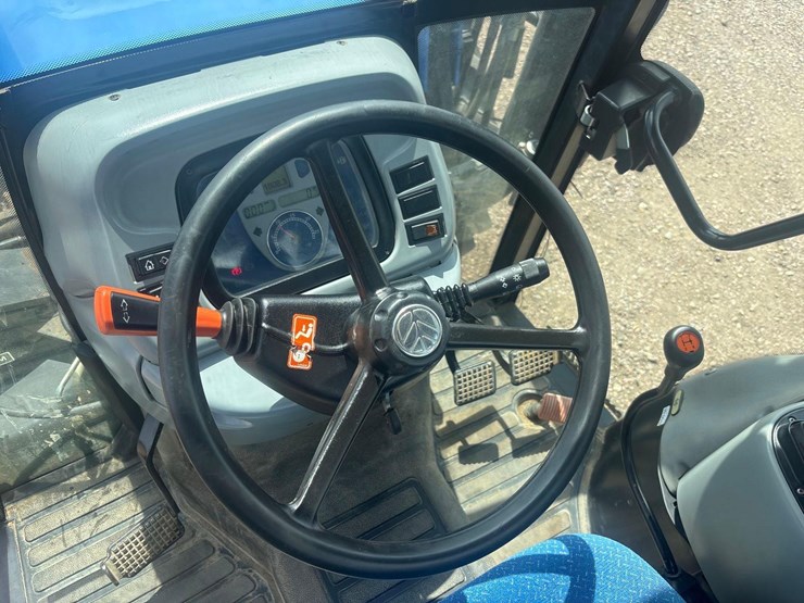2013-new-holland-t4050-tractor-with-loader-image-24
