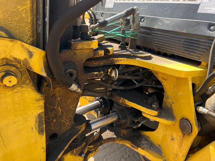 2008-new-holland-b95-image-22