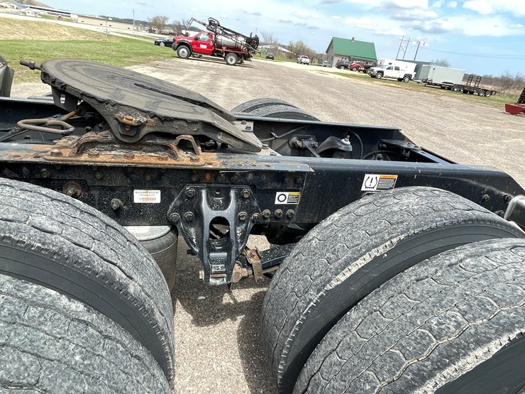 2018-kenworth-t680-image-22