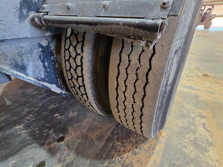 2004-capacity-tj7000-image-34