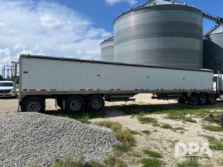 2012-timpte-grain-trailer-image-11