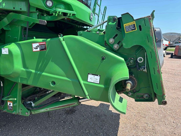 2013-john-deere-s680-image-23