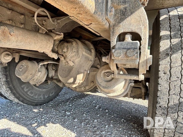 1987-peterbilt-377-image-27