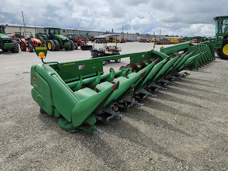 2011-john-deere-608c-image-13