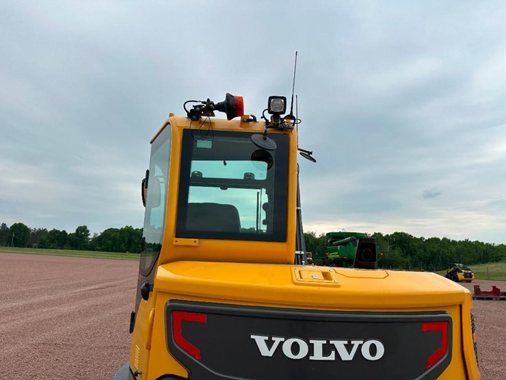 2020-volvo-ecr88d-image-23
