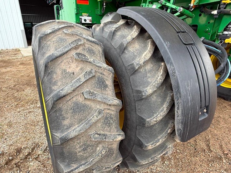 john-deere-4830-image-10