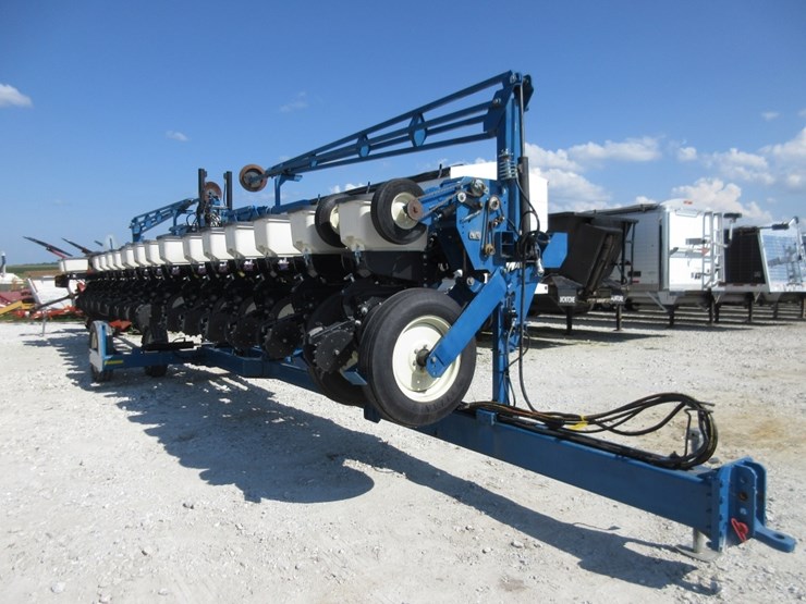 kinze-3600-image-1