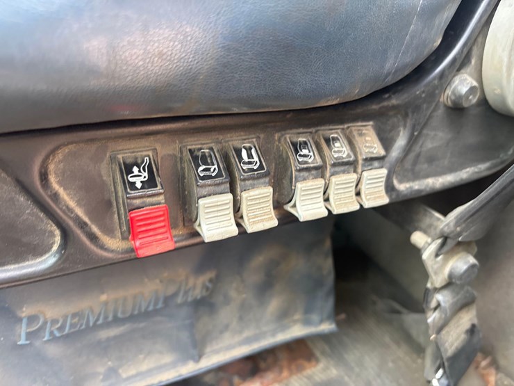 2003-kenworth-t800-image-13