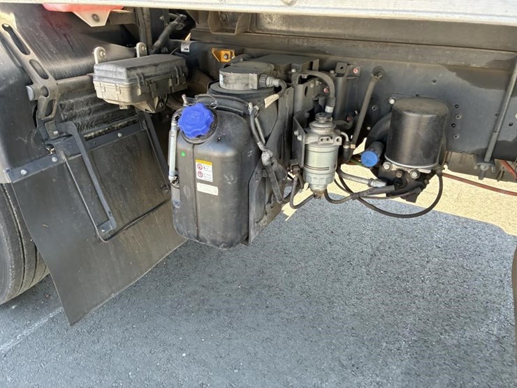 2018-isuzu-ftr-image-9