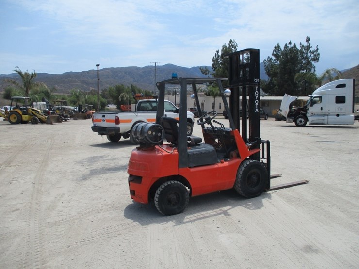 1987-toyota-40-2fg25-warehouse-forklift,-image-3