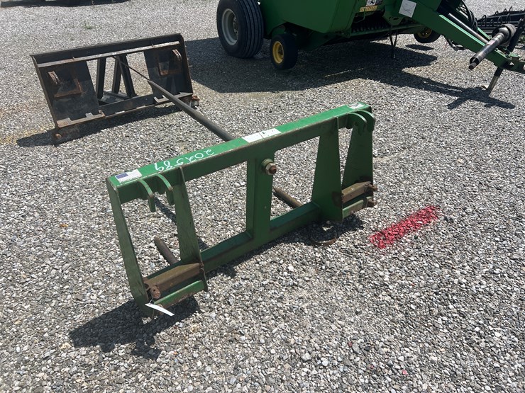 #202589-•-john-deere-bale-spike-image-2