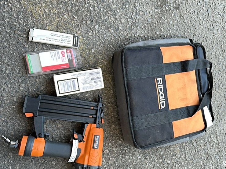 lot#-824-rigid-brad-nailer-image-1
