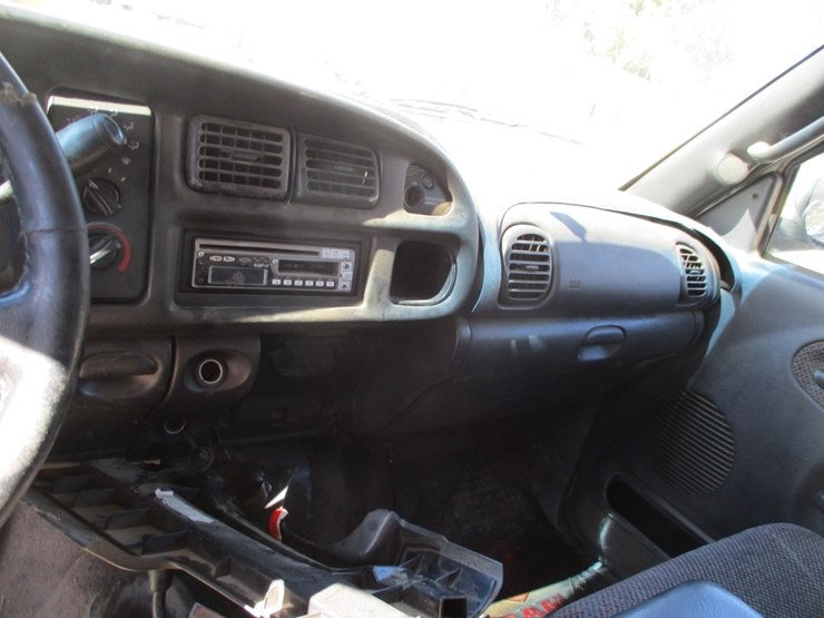 2002-dodge-ram-2500-image-7