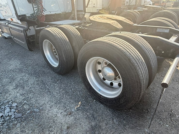 2010-international-prostar-image-12