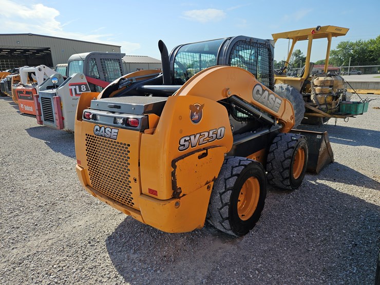 2012-case-sv250-image-16