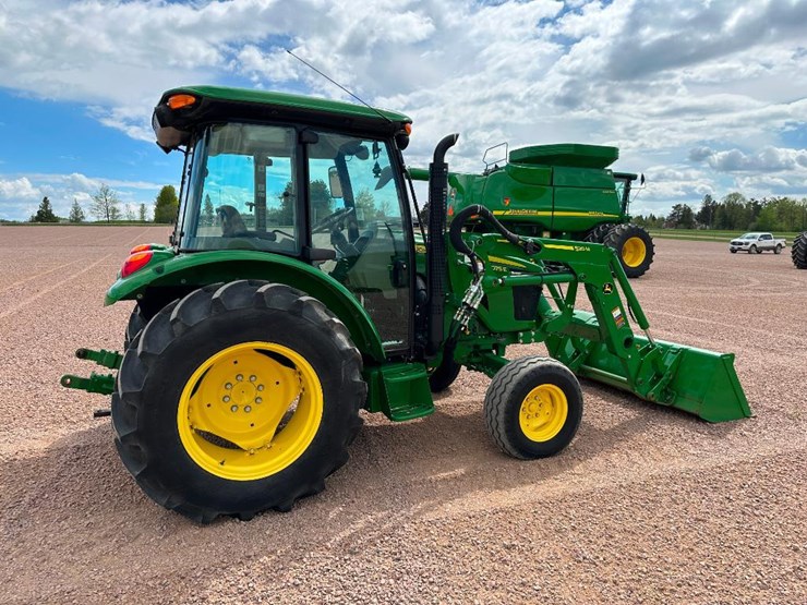 2020-john-deere-5075e-image-4