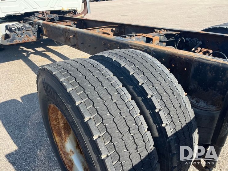 2012-international-durastar-4400-image-46