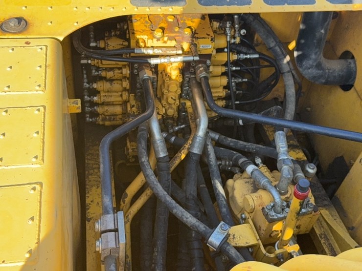 komatsu-pc290-lc-image-10