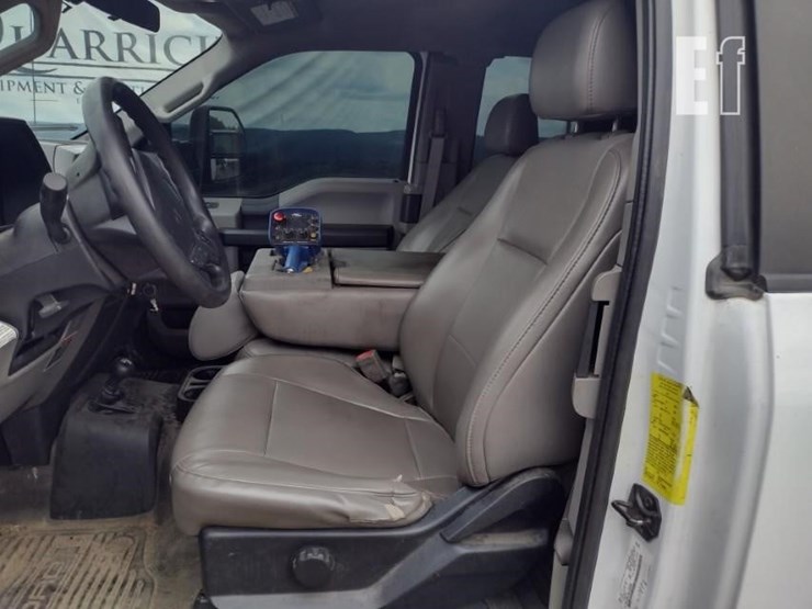 2019-ford-f550-image-14