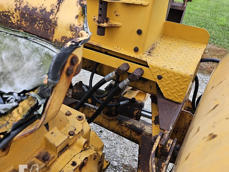 deere-e7320-wilson825-b25-image-17