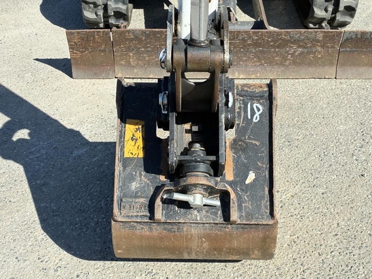 2020-bobcat-e20-image-9