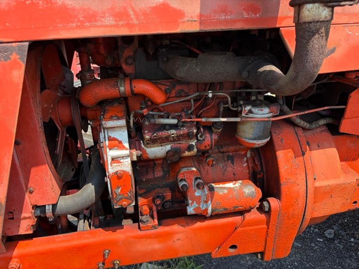 allis-chalmers-160-tractor-image-12