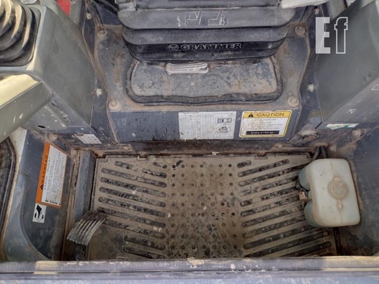 2018-takeuchi-tl8-image-12