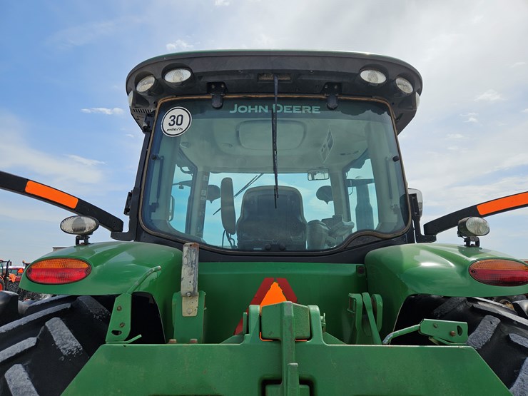 2013-john-deere-8310r-image-9