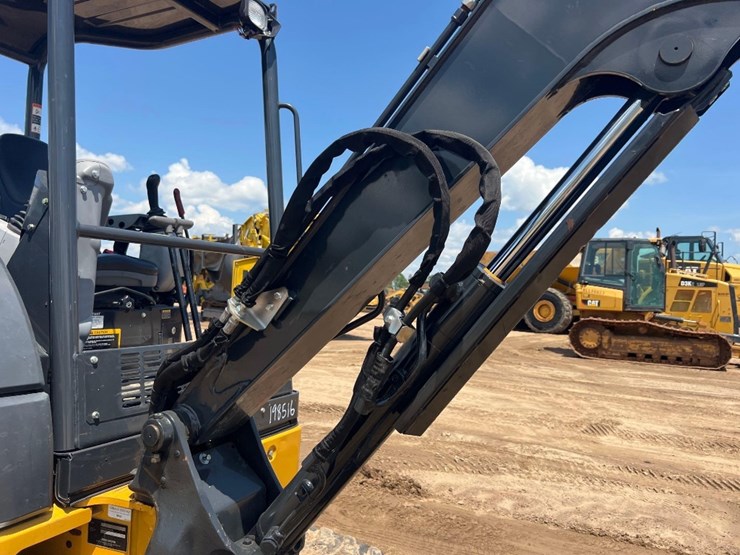 2023-deere-30g-image-13