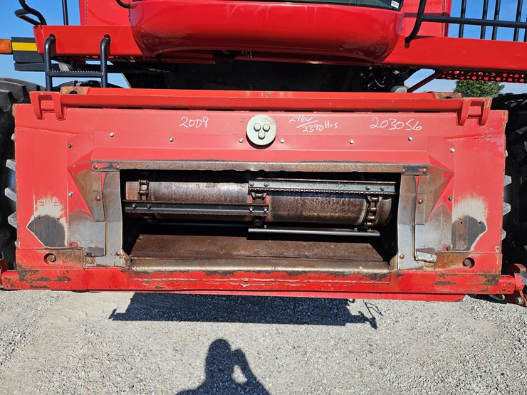 2009-case-ih-6088-image-3