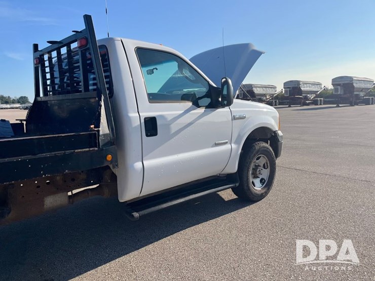 2006-ford-f350-image-36