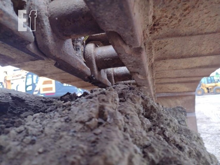 caterpillar-322l-image-30