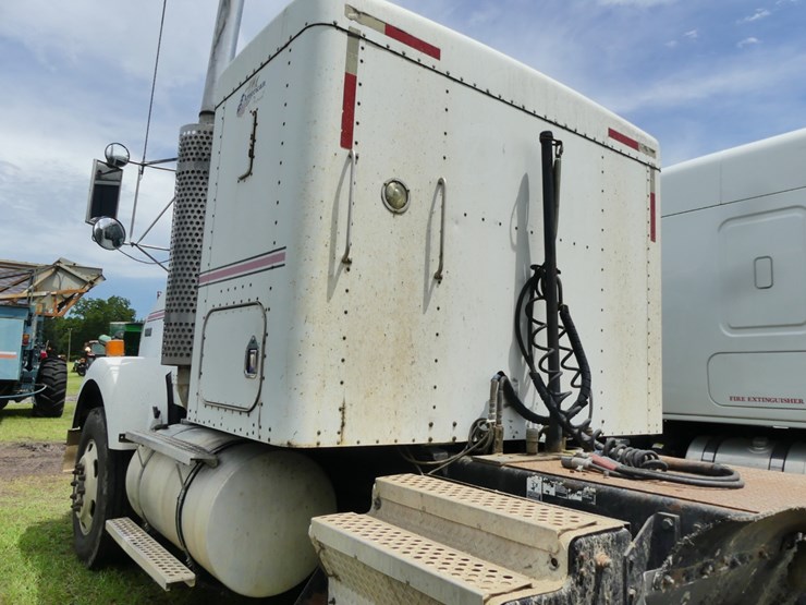 2004-kenworth-t800-image-11
