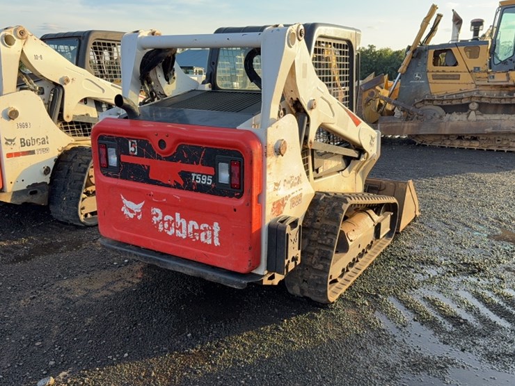 2019-bobcat-t595-image-8