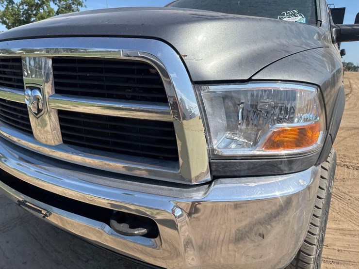 2013-dodge-ram-1500-image-15