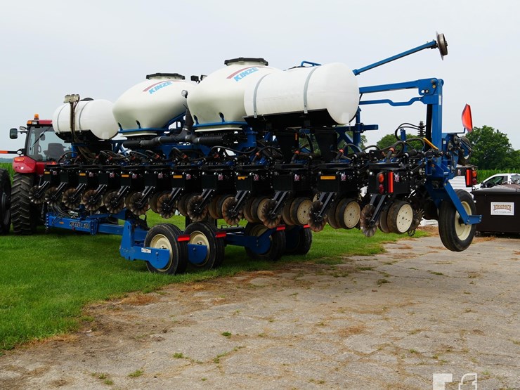 2013-kinze-3600asd-image-5