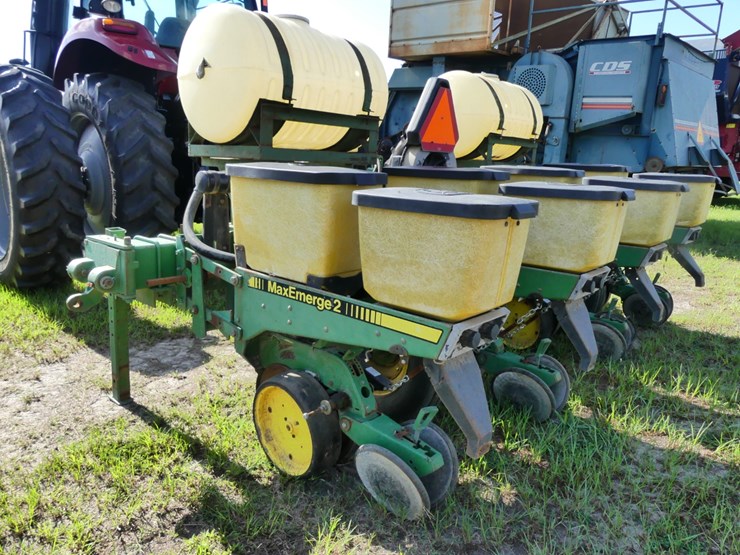john-deere-7300-image-4