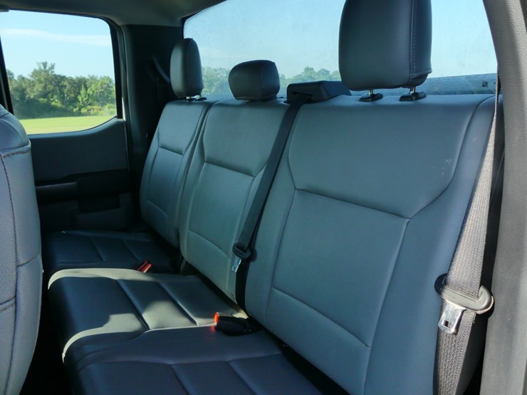 2021-ford-f150-xl-image-9