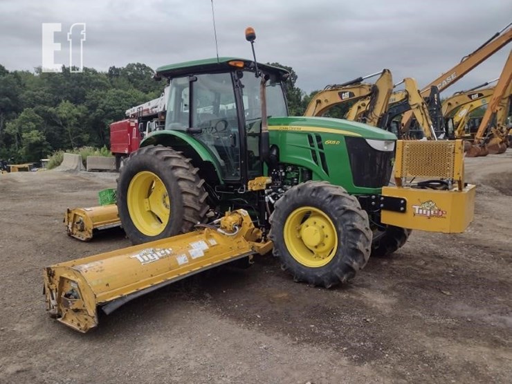 2015-john-deere-6105d-image-46