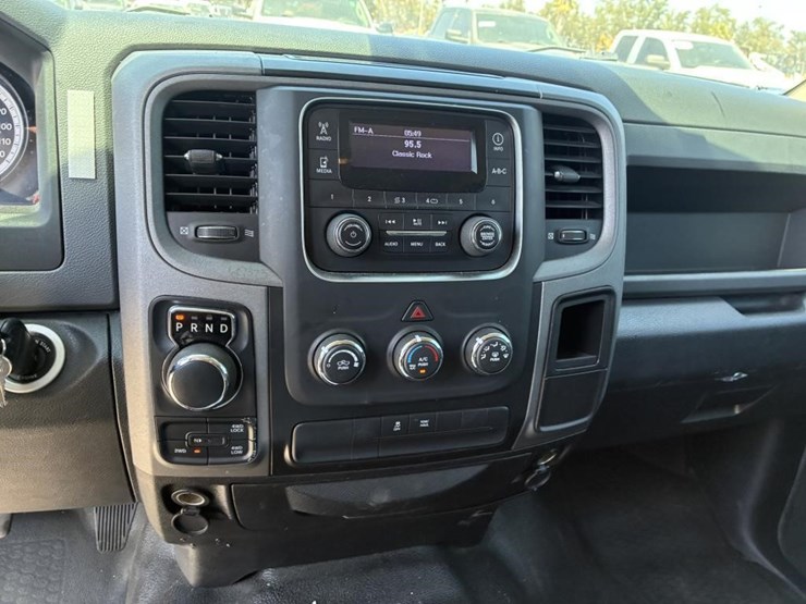 2016-dodge-ram-1500-image-13