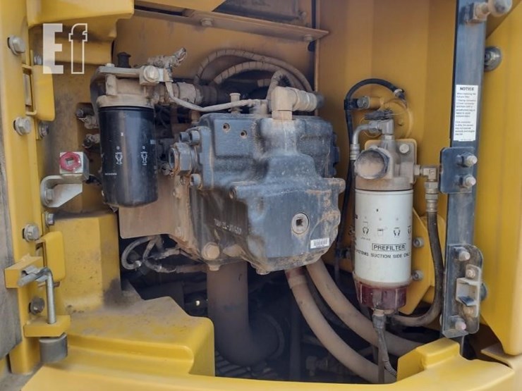 2011-komatsu-pc228us-lc-8-image-43