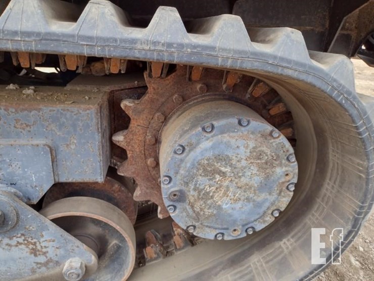 2015-morooka-mst800vd-image-14