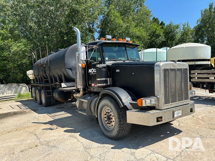 1998-peterbilt-378-image-55