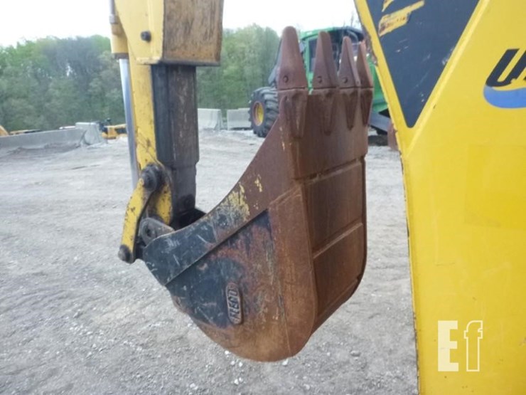 2004-komatsu-wb150aws-image-32