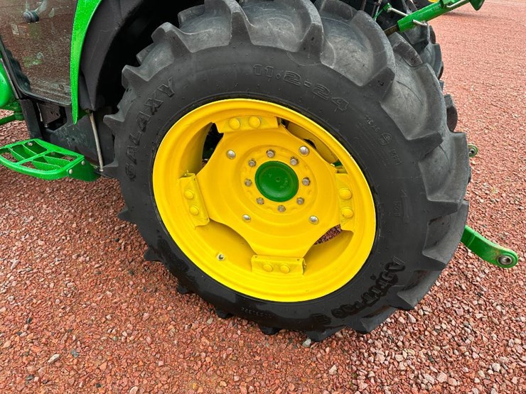 2022-john-deere-3046r-image-7