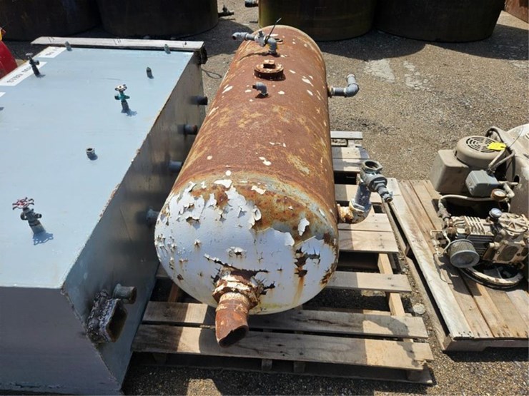 #2574-•-horizontal-air-tank-image-3